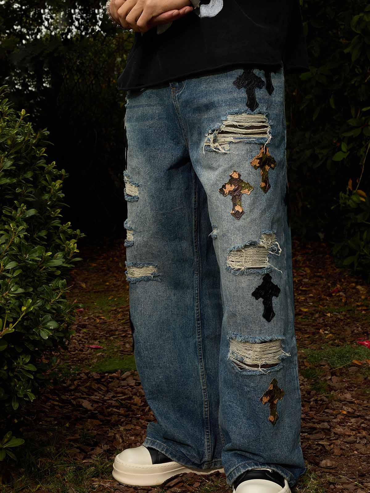 Vintage Wash Camo Cross Applique Distressed Straight Jeans