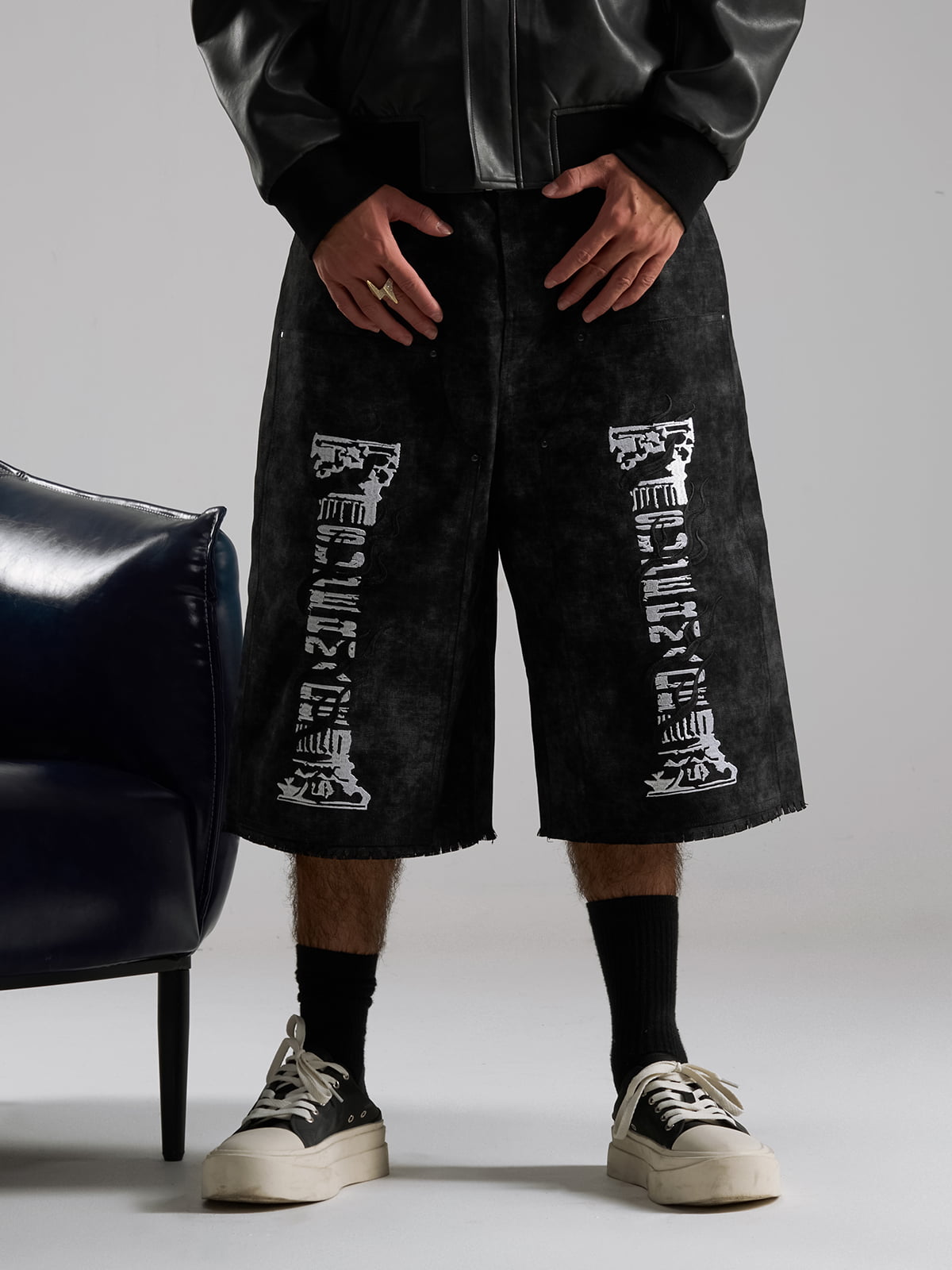 precipice Roman Column Pattern Embroidered Jeans