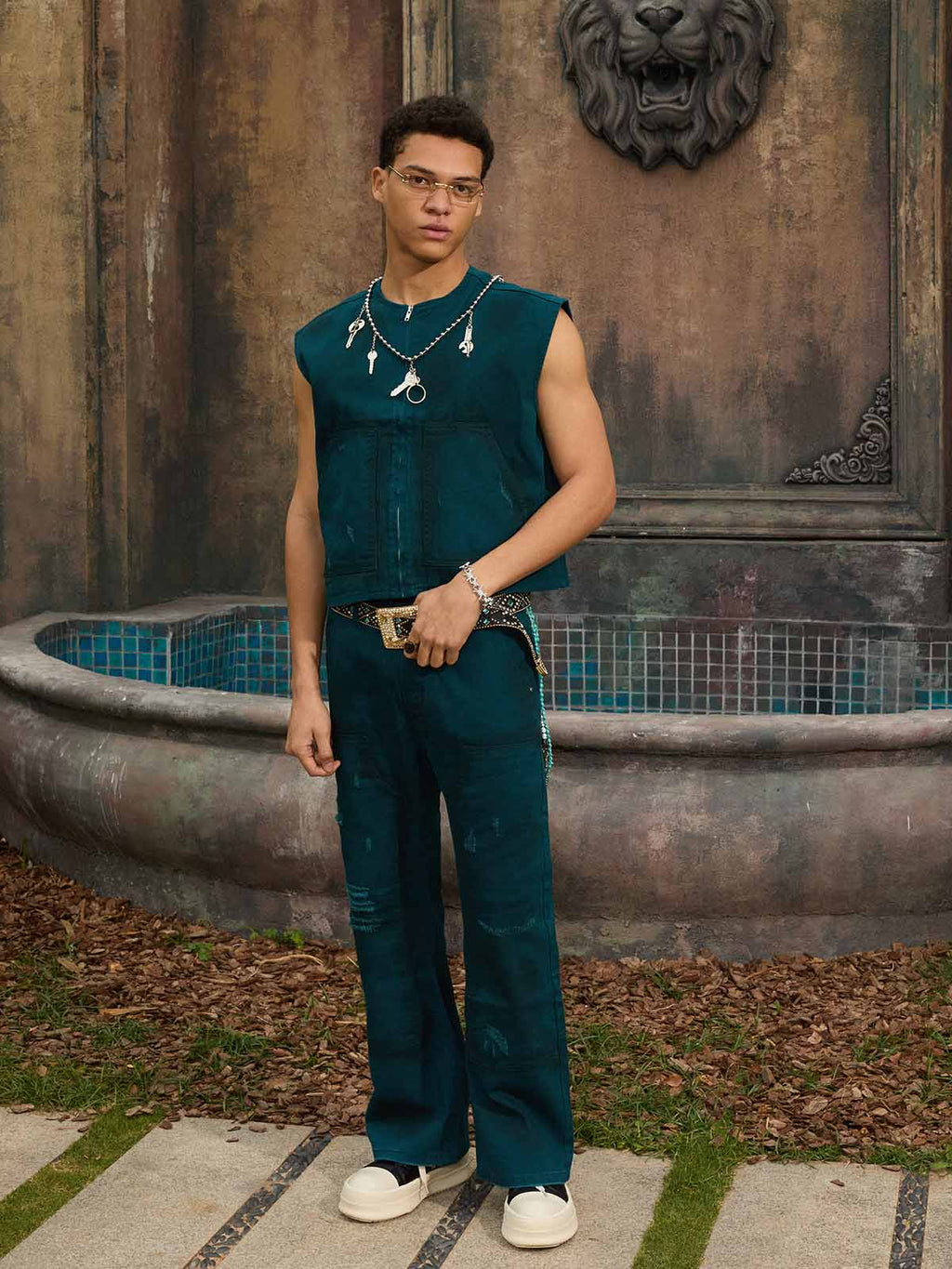 Airbrush Print Sleeveless Vest & Straight Leg Jeans Set