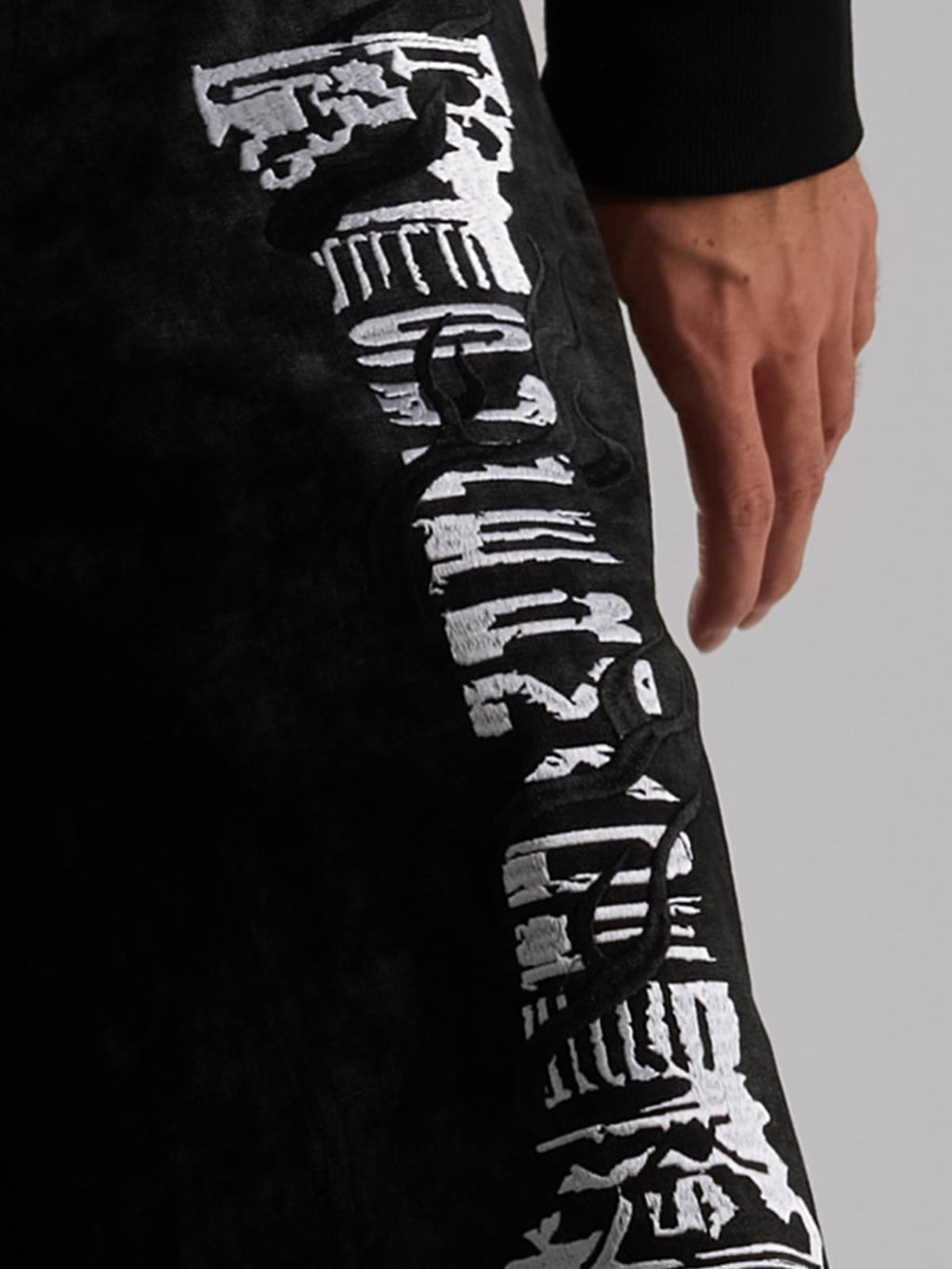 precipice Roman Column Pattern Embroidered Jeans