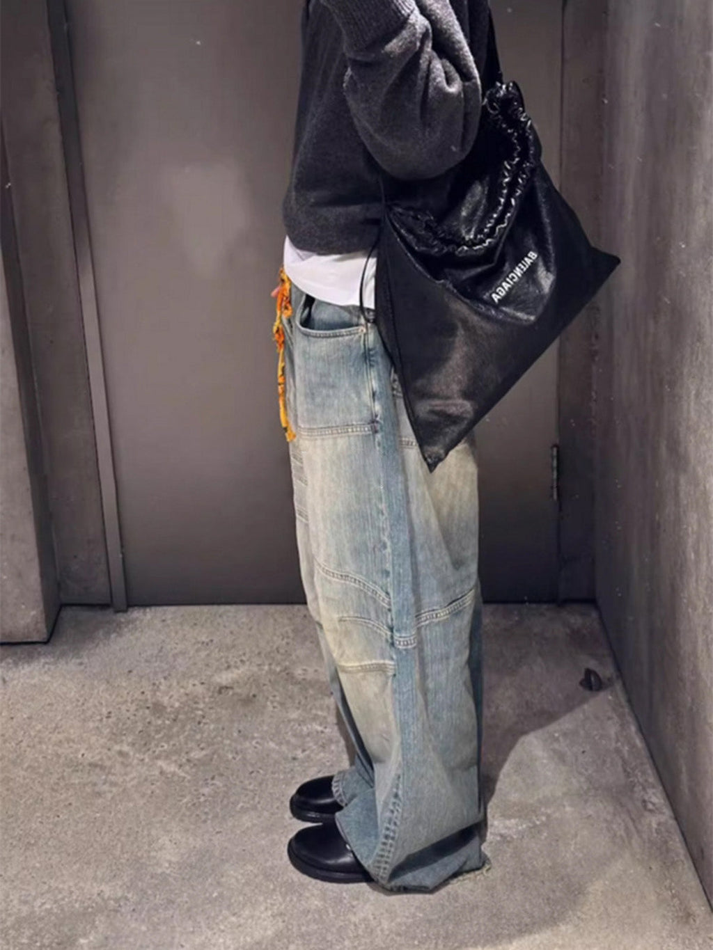 Distressed Contrast Drawstring Knee-Length Jeans