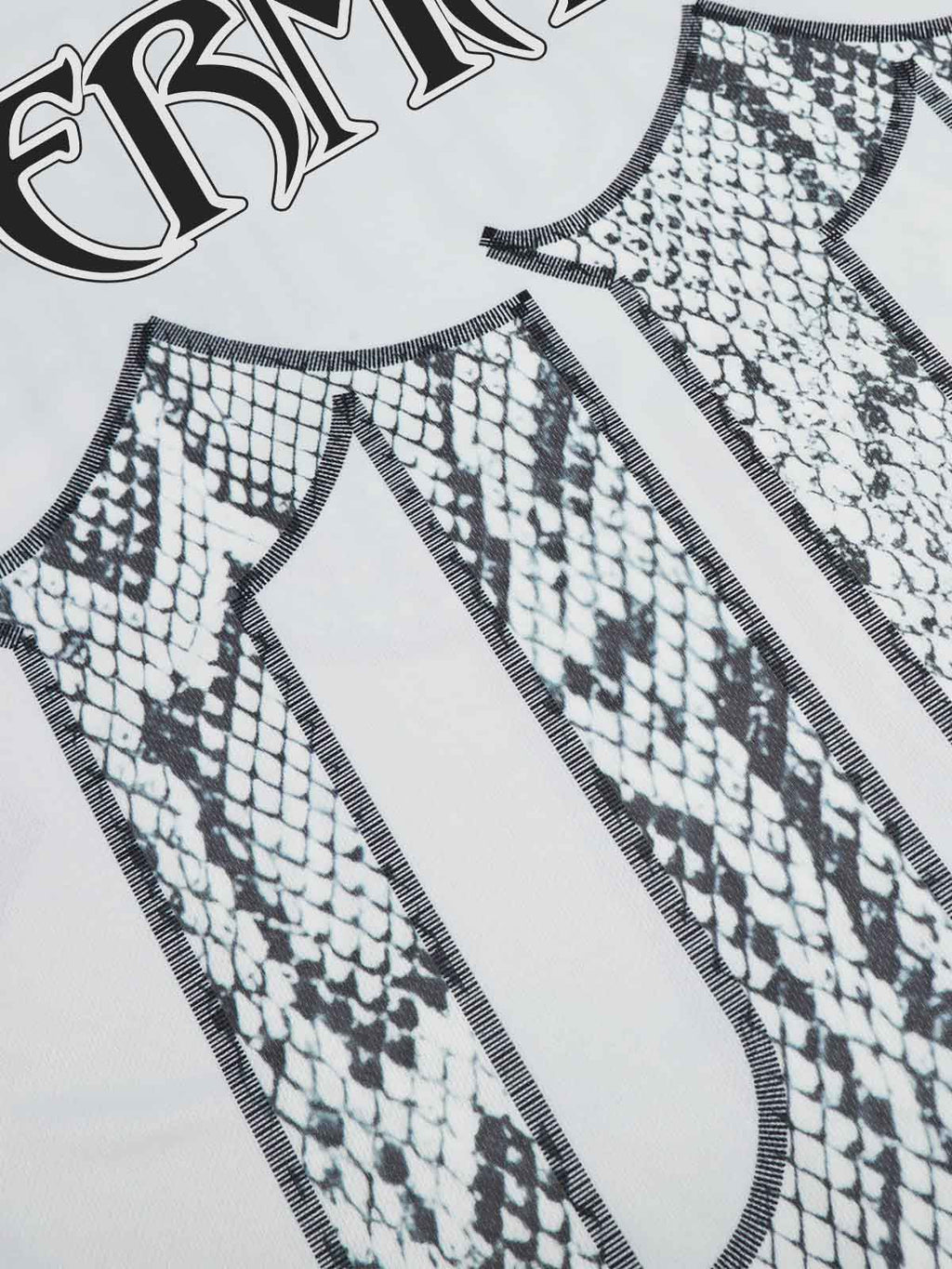 Jersey Style Snake Print T-Shirt - 2418