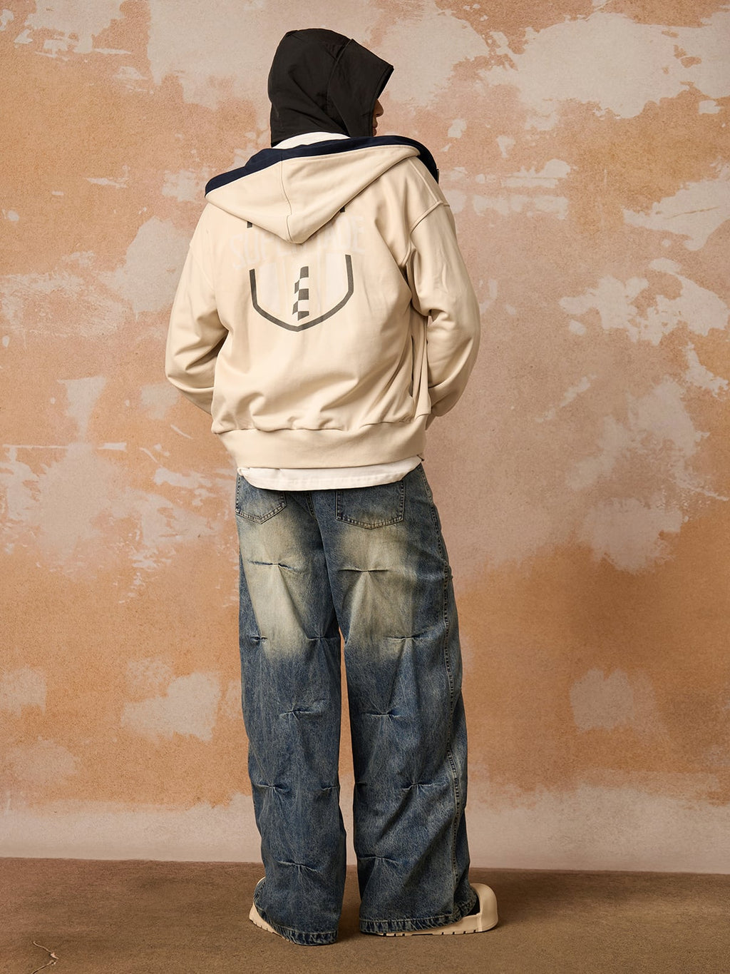 Distressed Washed Pleated Jeans