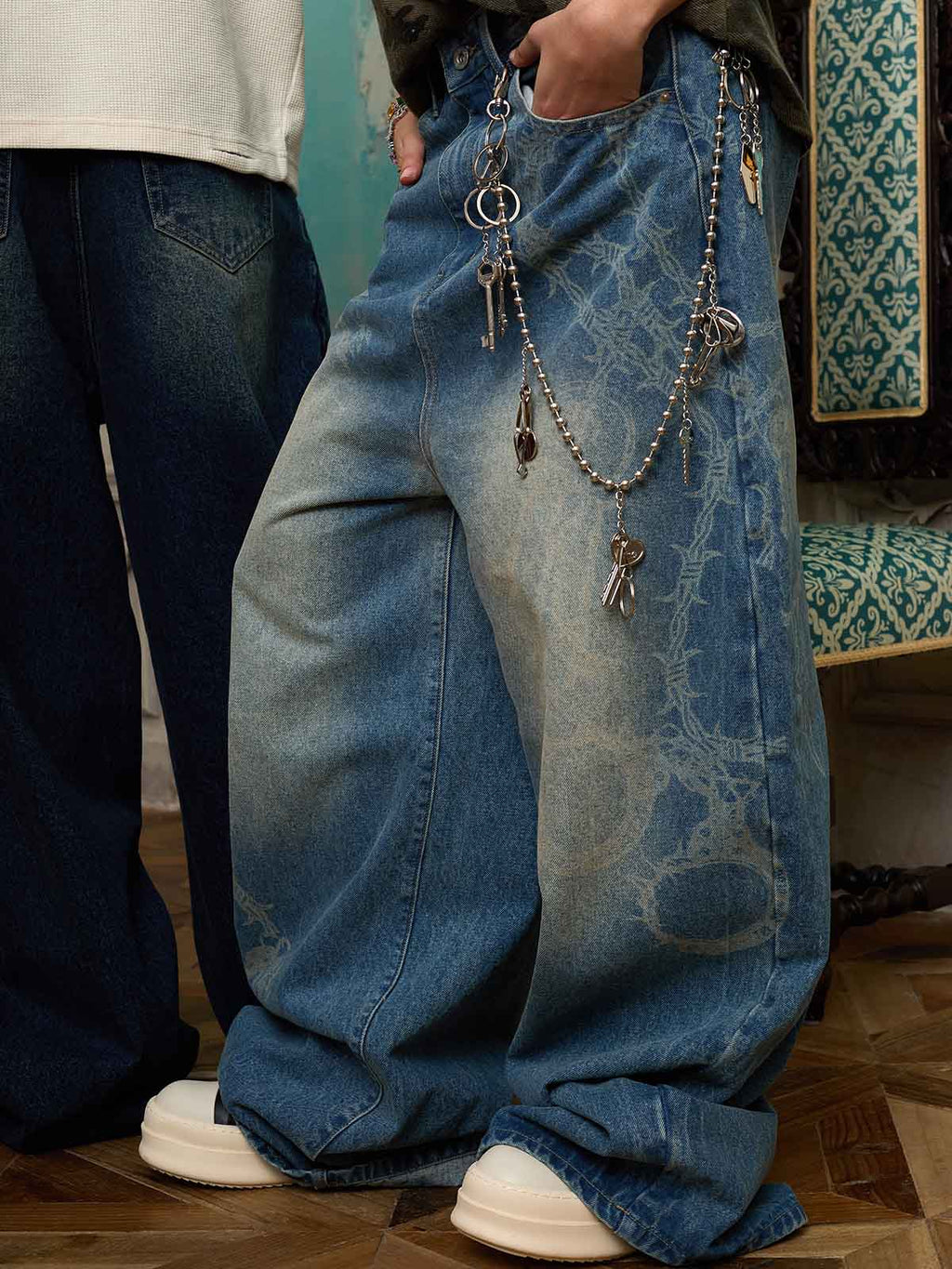 Original Retro Thorn and Key Pattern Laser-Burnout Baggy Jeans - 2595