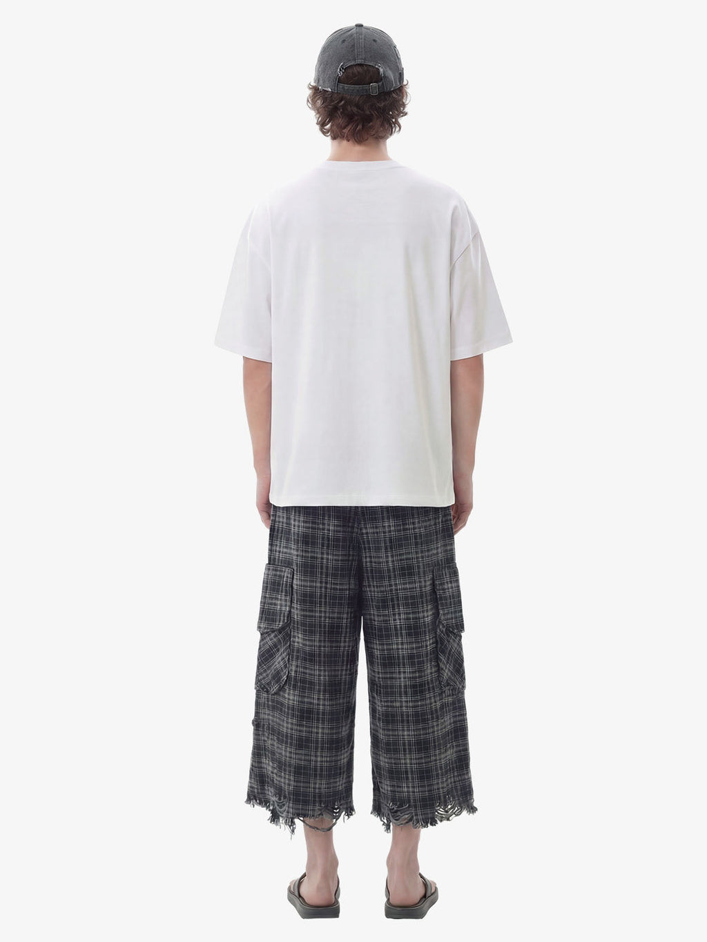 Plaid Linen-Blend Distressed Cargo Cropped Pants
