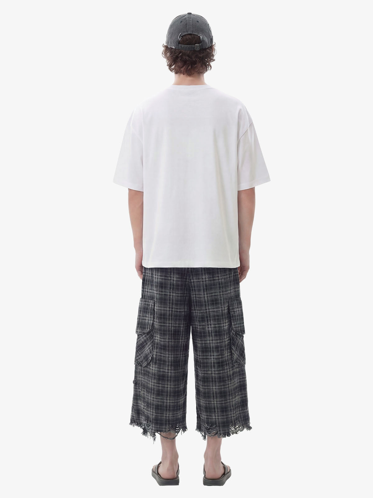 Plaid Linen-Blend Distressed Cargo Cropped Pants