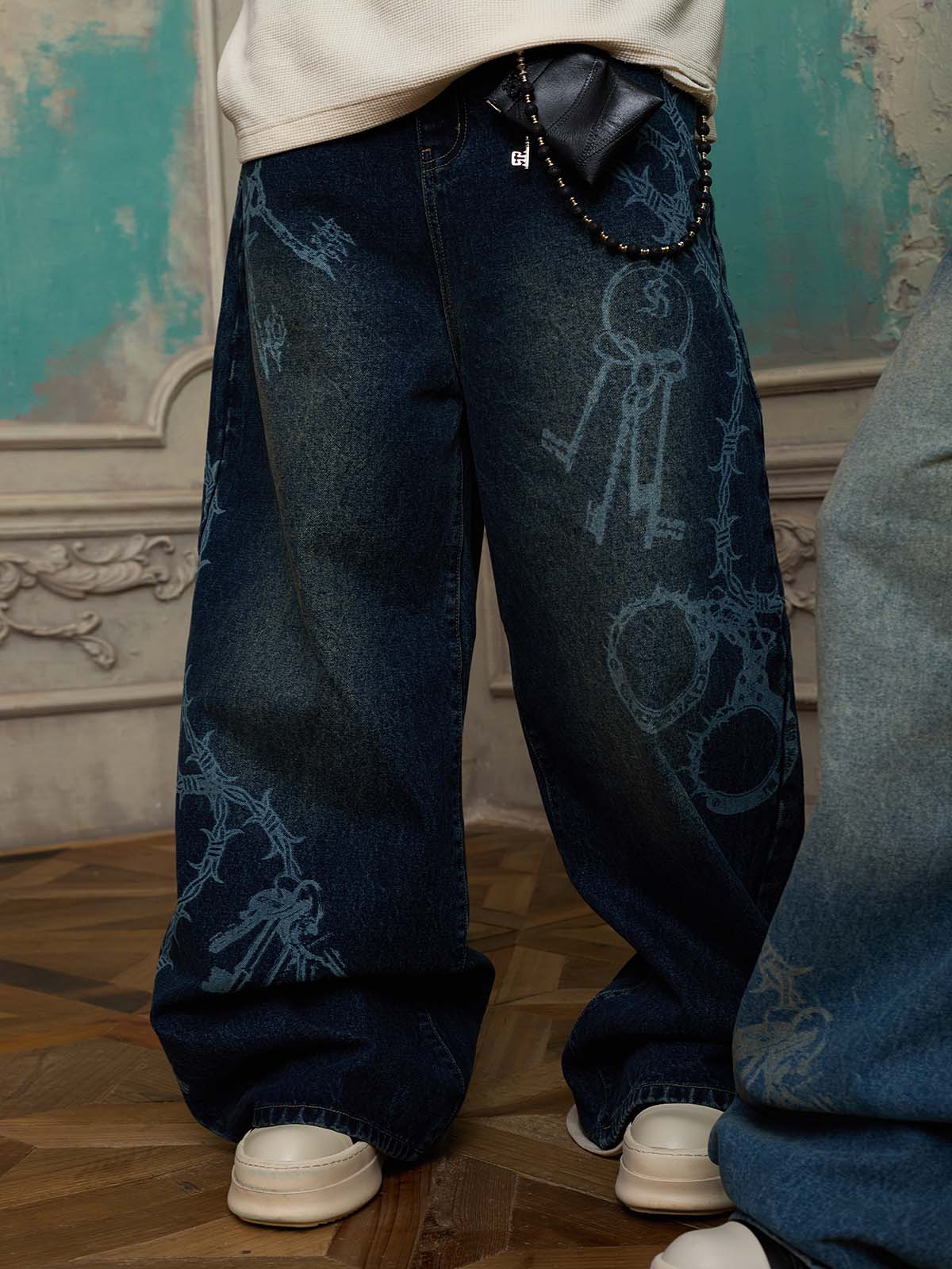 Original Retro Thorn and Key Pattern Laser-Burnout Baggy Jeans - 2595