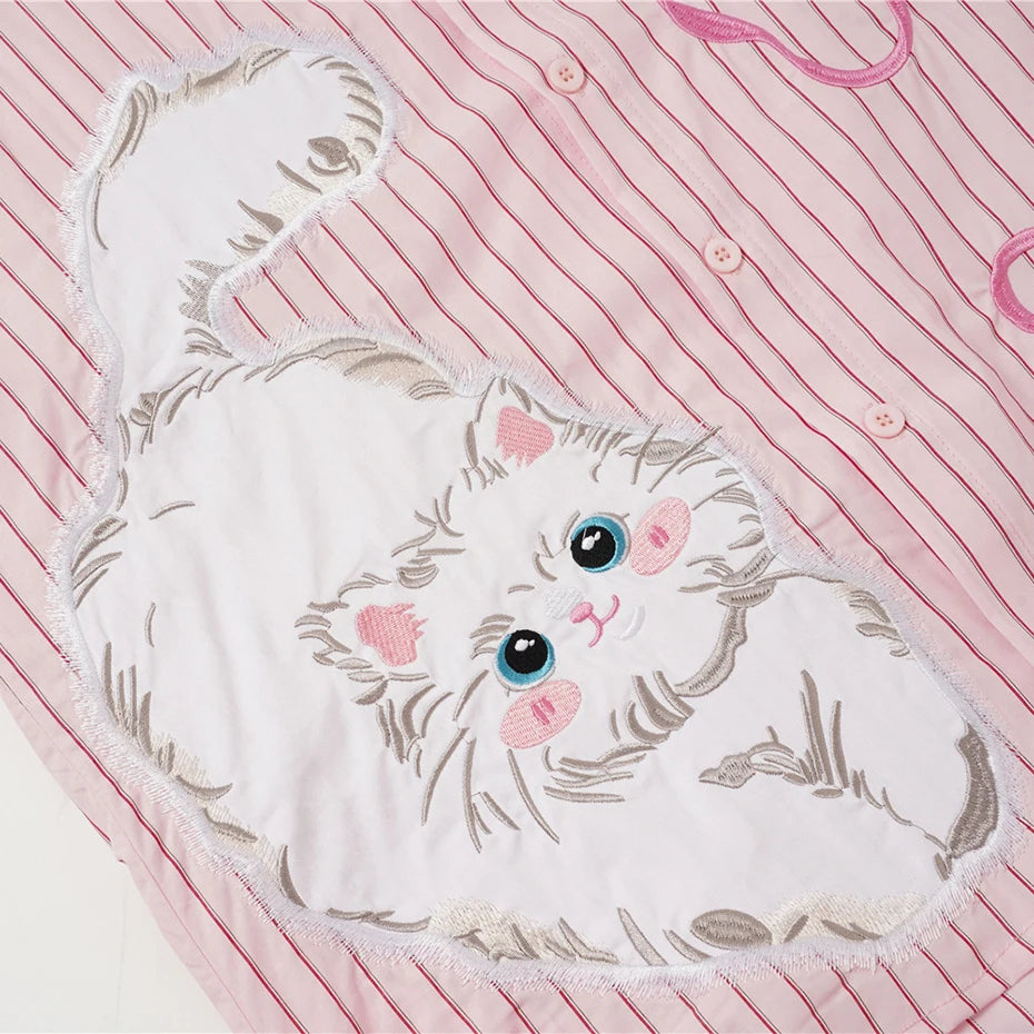 Shirts Cat Graphic Oversized Shirt — detail shot