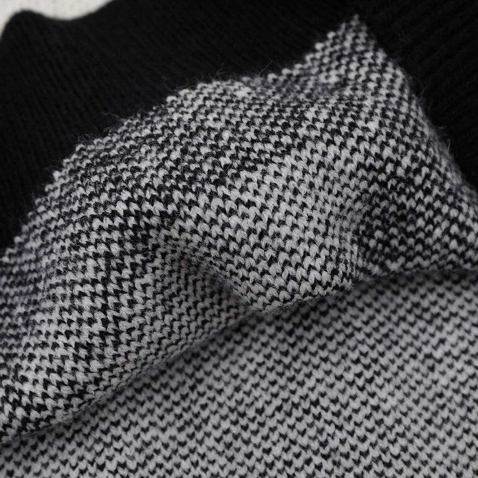 Y2K Vintage Knit Oversized Sweater — fabric close-up