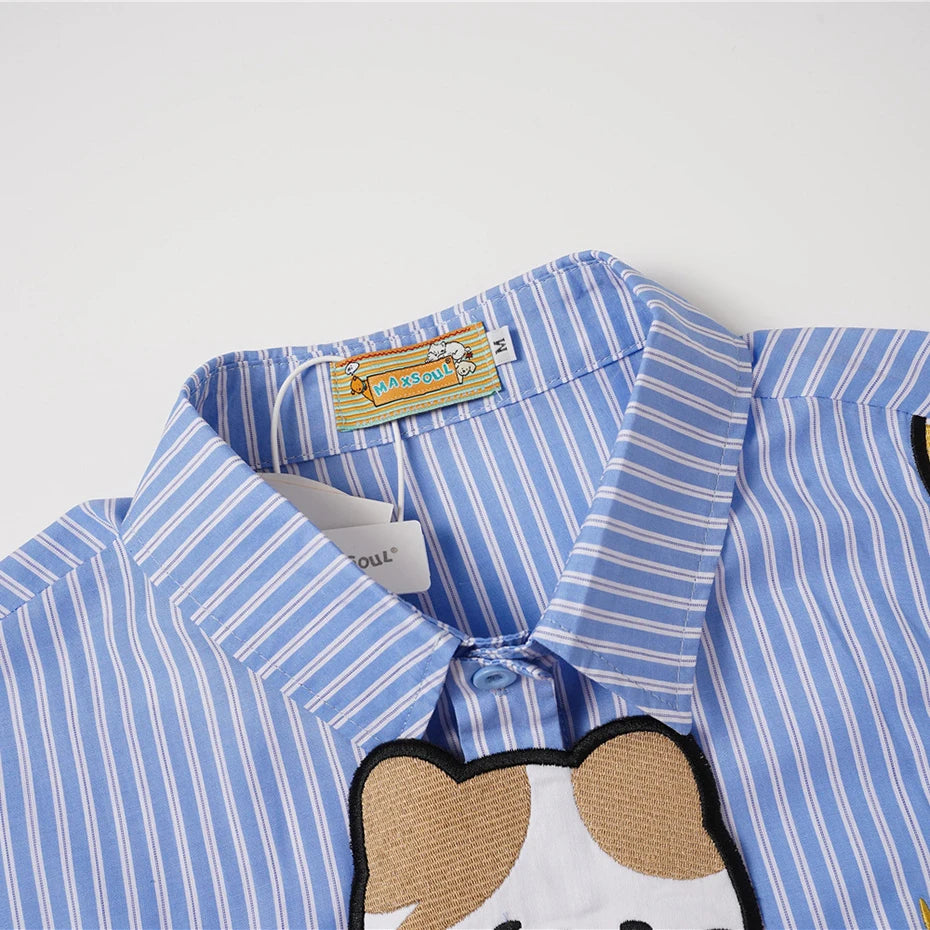 Cat Embroidered Loose T-Shirt — detail shot