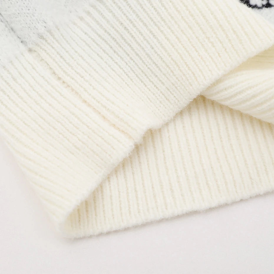 Y2K White Knit Oversized Sweater — fabric close-up