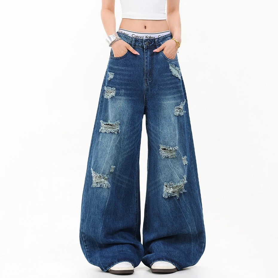 Wide Vintage Blue Denim Baggy Jeans — detail shot