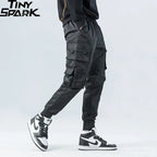 Joggers Cargo Pants — detail shot