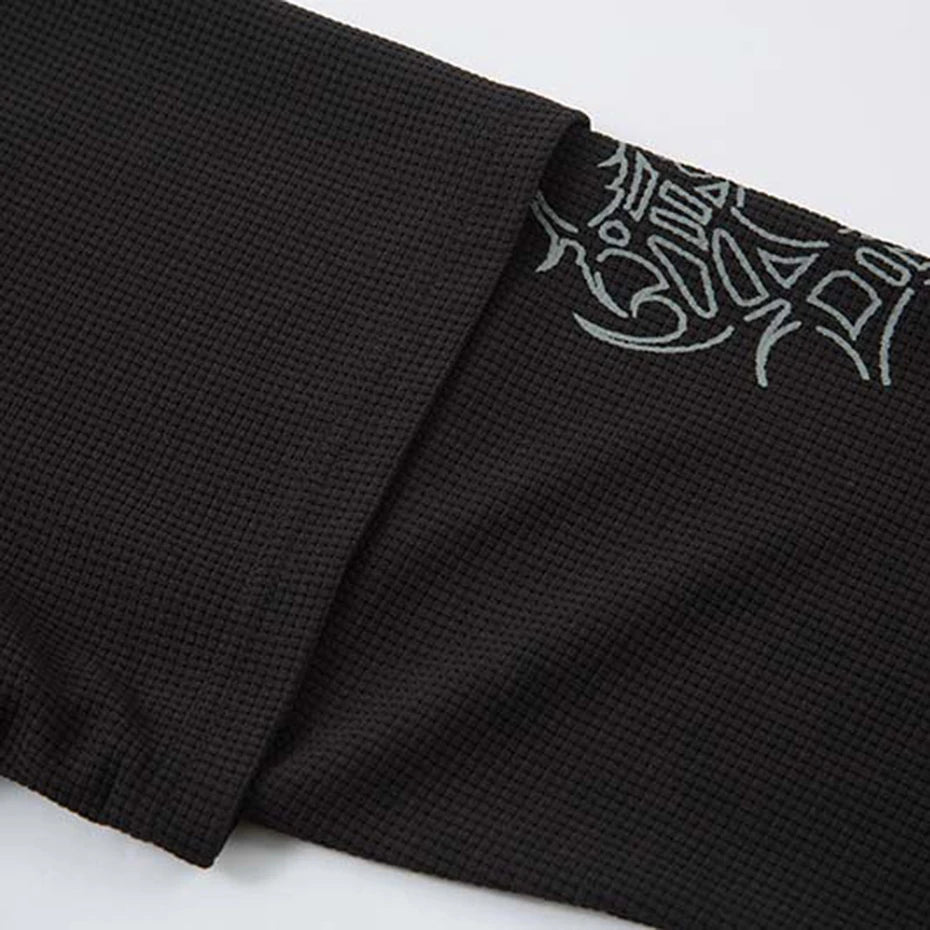 Shirts Vintage Graphic Oversized Long Sleeve Tee — fabric close-up