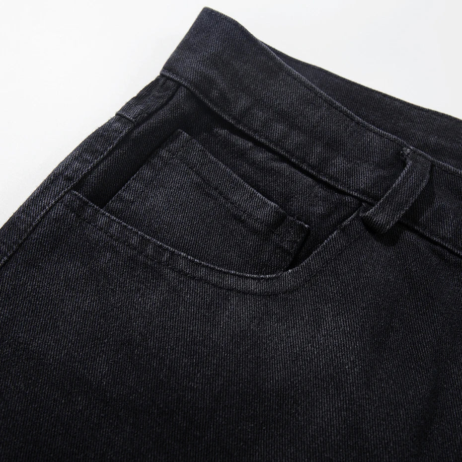 Loose Vintage Black Denim Baggy Jeans — detail shot
