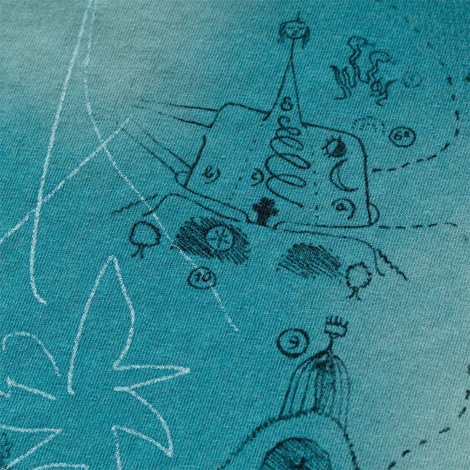 Loose Vintage Graphic Oversized T-Shirt — fabric close-up