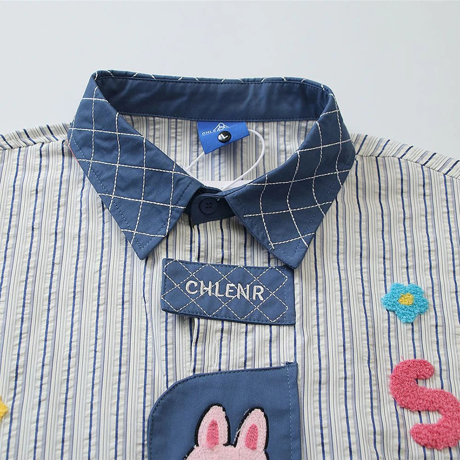 Vintage Cartoon Graphic Loose Shirt — detail shot