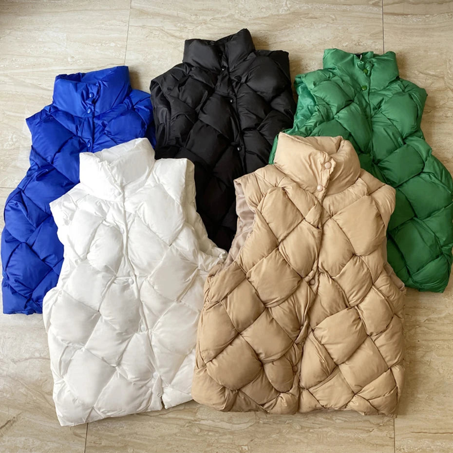 Weave Black Padded Loose Puffer Jacket — fit shot