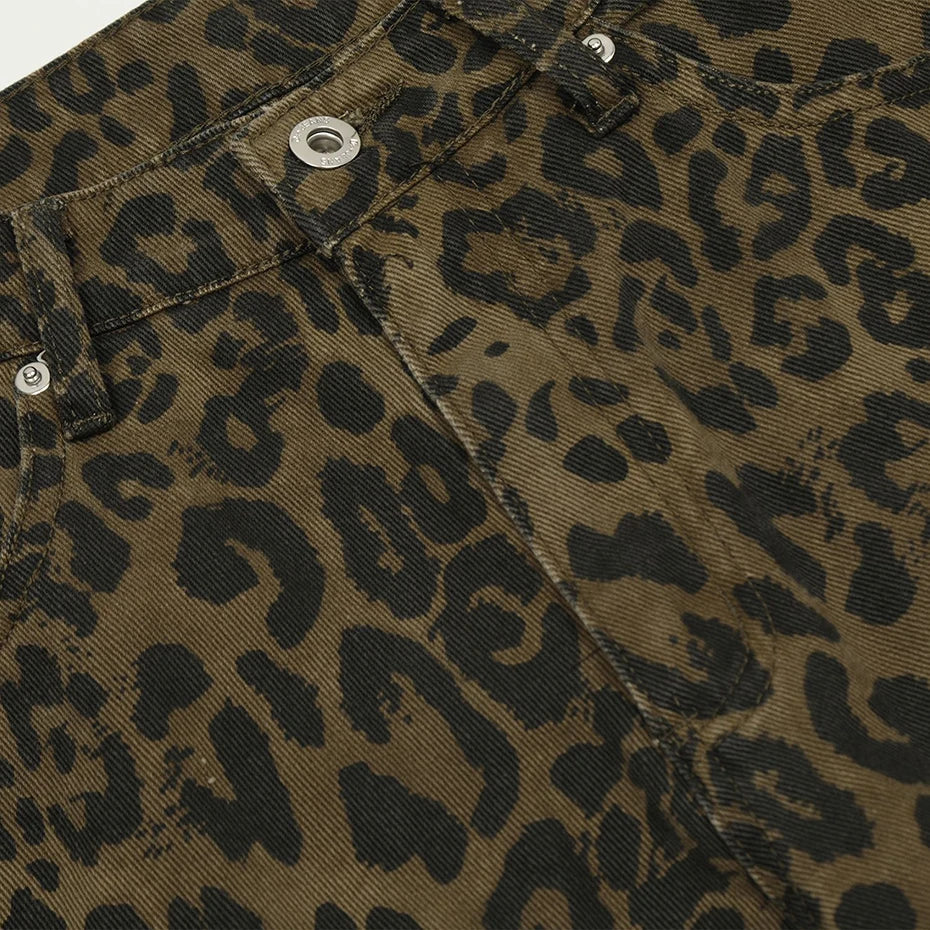 Vintage Leopard Loose Denim Shorts — detail shot