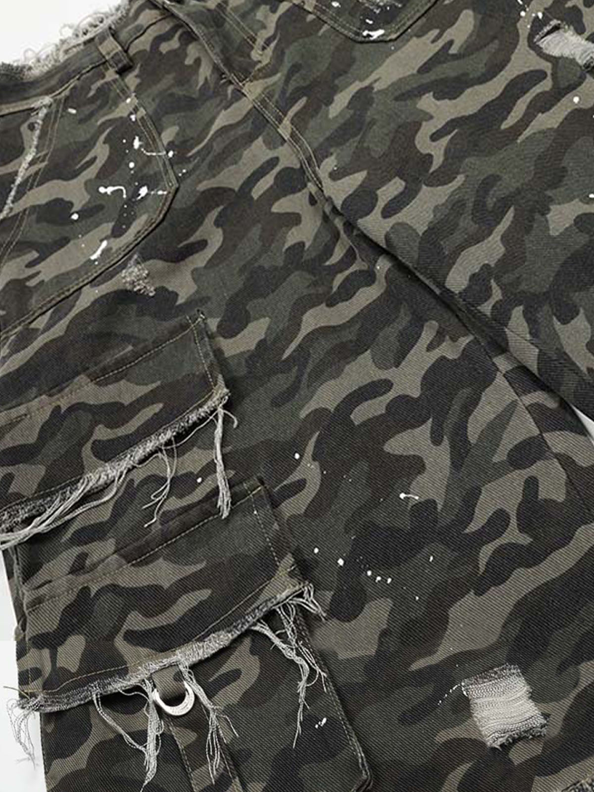 Distressed Camo Multi-Pocket Straight-Leg Jorts - 2611