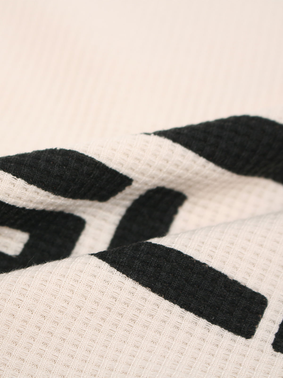 Textured Waffle SUPM Letter Graphic Long Sleeve T-Shirt - 2600