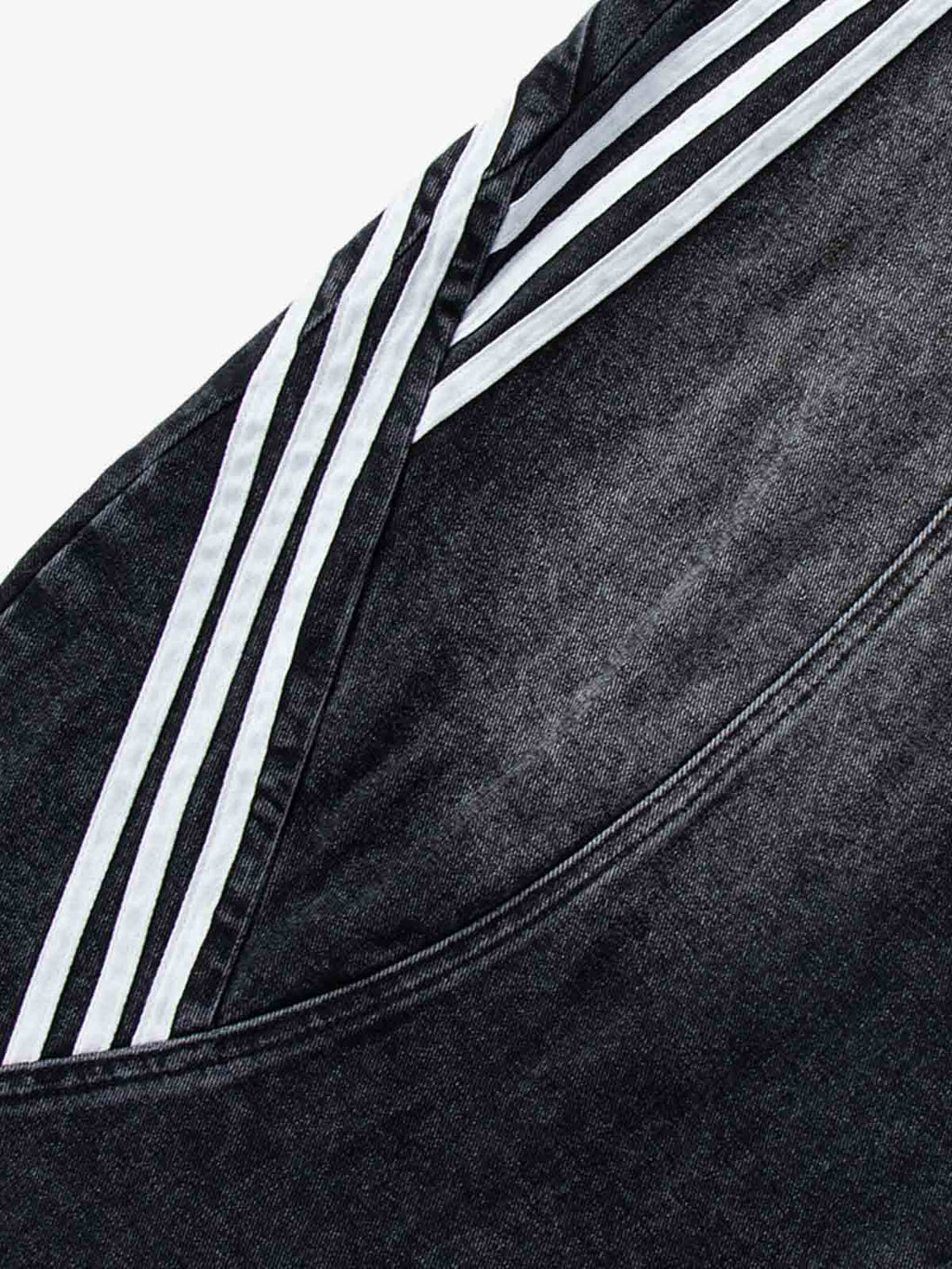 Contrast Stripe Panel Barrel Denim Jeans - 2607