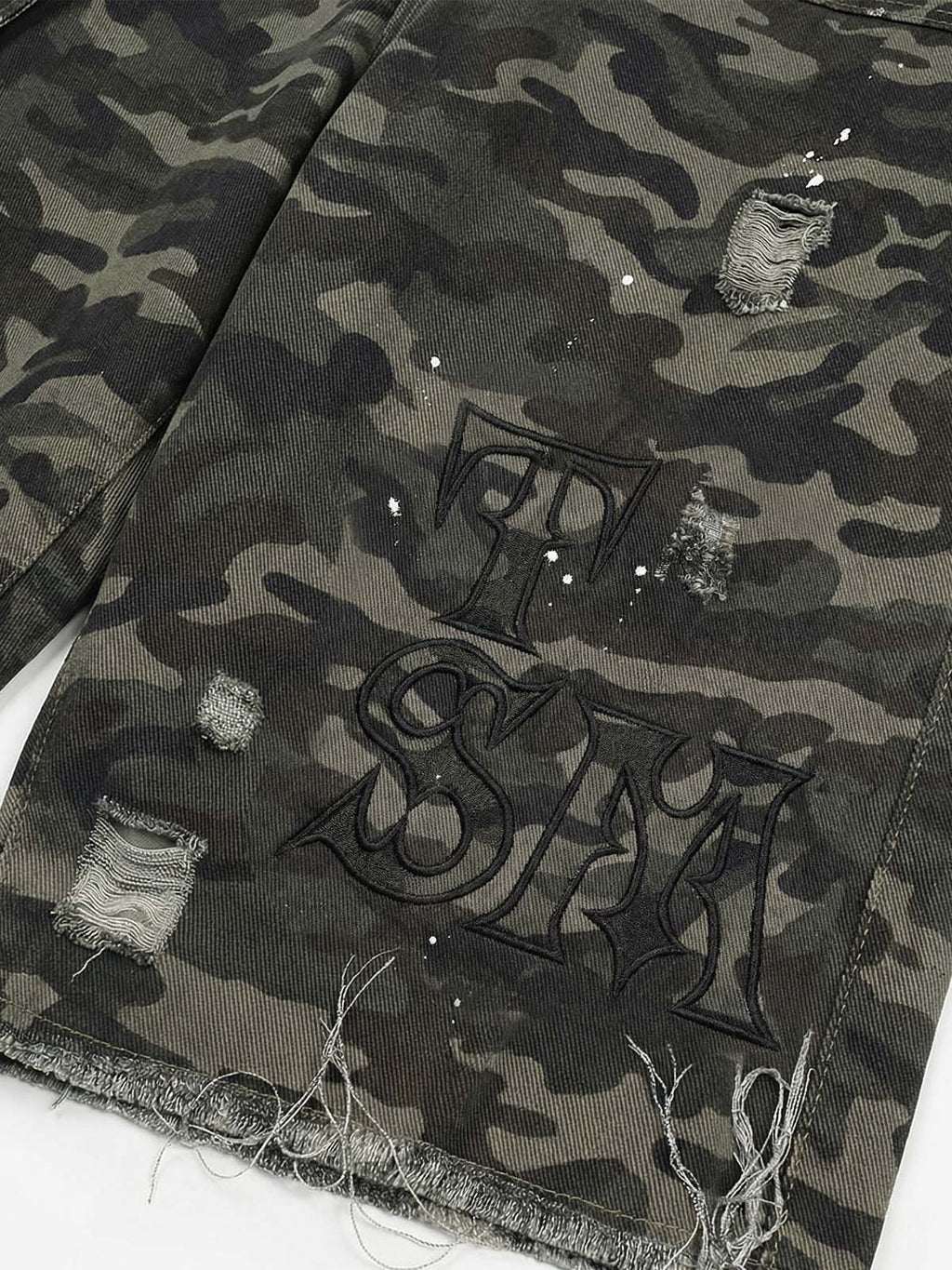 Distressed Camo Multi-Pocket Straight-Leg Jorts - 2611