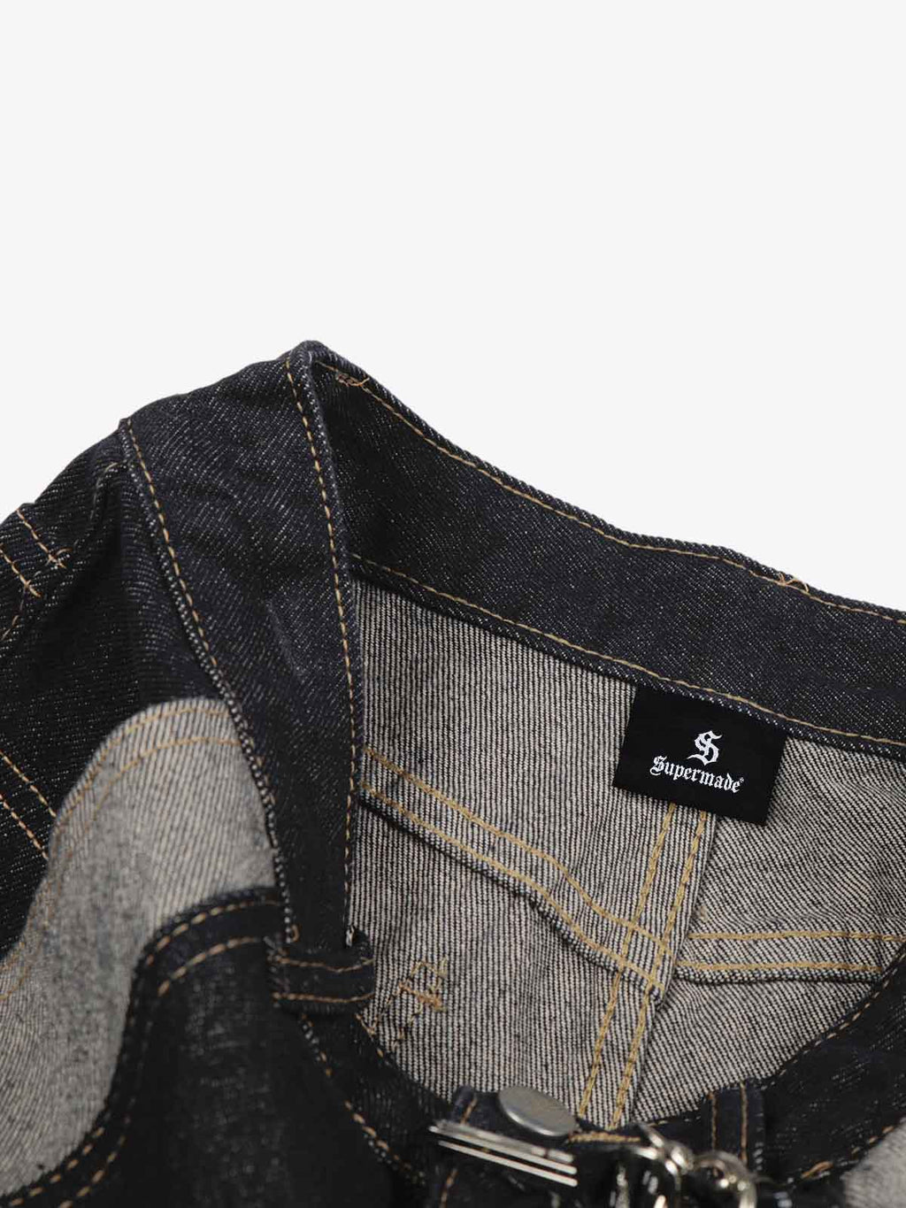 Contrast Panel Barrel Denim Jeans with Chain Detail