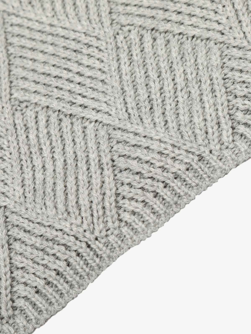 Retro Contrast Collar Embroidery Knit Sweater