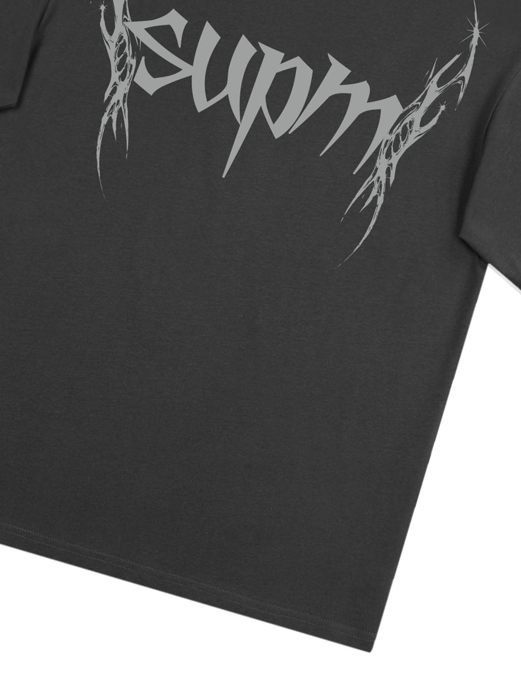 SUPM Gothic Sharp Letter Graphic T-Shirt