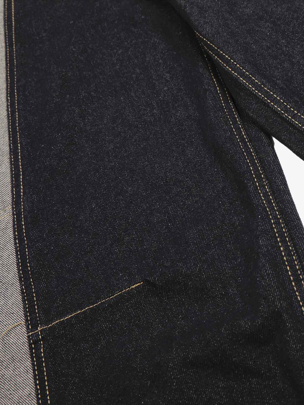 Contrast Panel Barrel Denim Jeans with Chain Detail