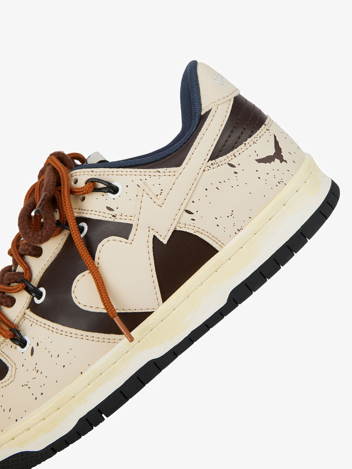 Theprecipice High Street Love Sneakers --1424