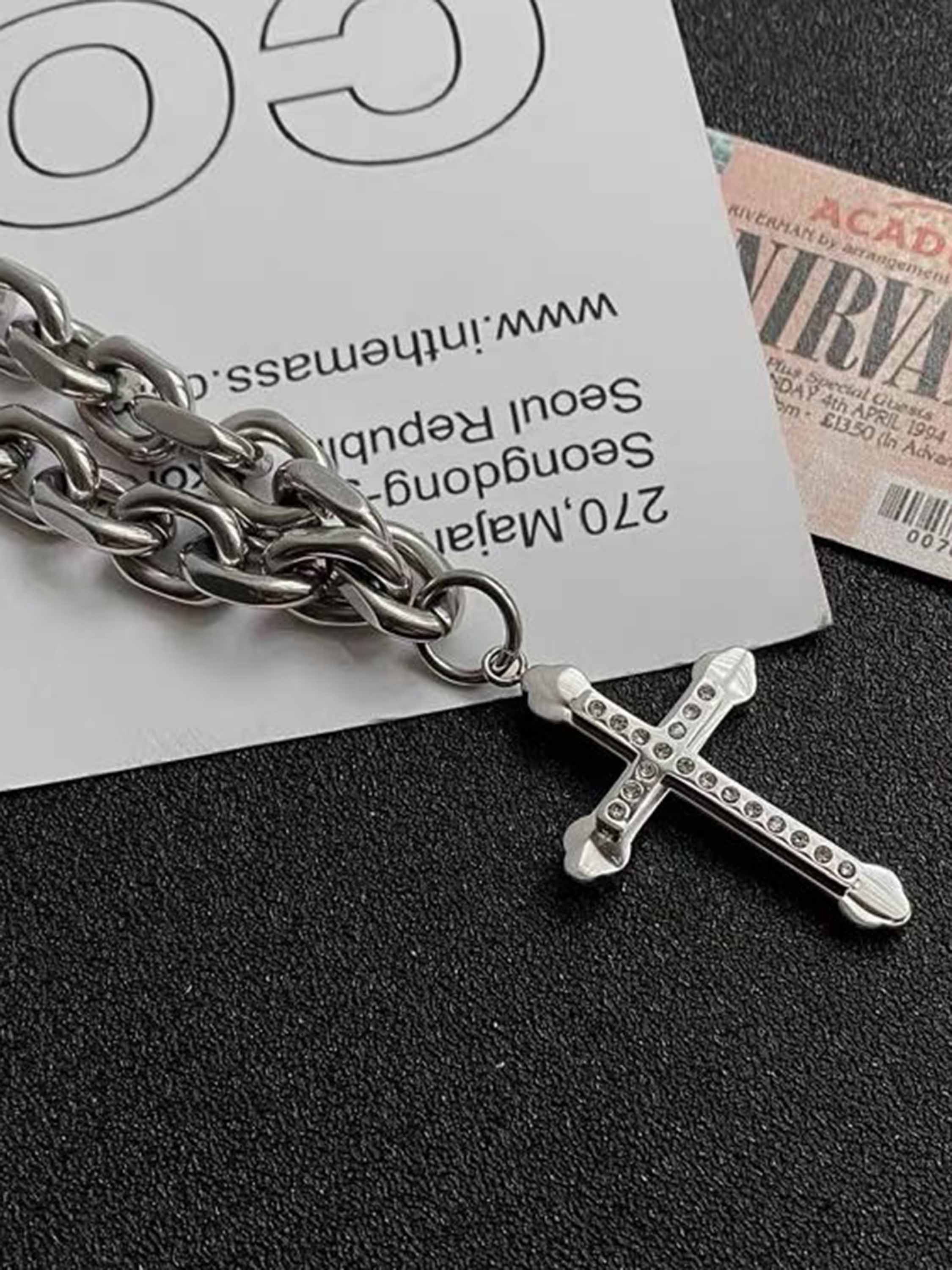 Theprecipice Black Cross Necklace -1131