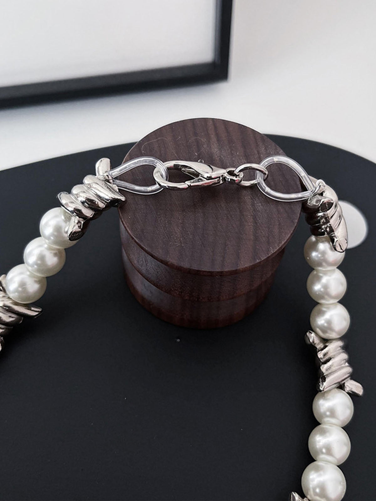 Theprecipice Punk Pearl Necklace - 1895
