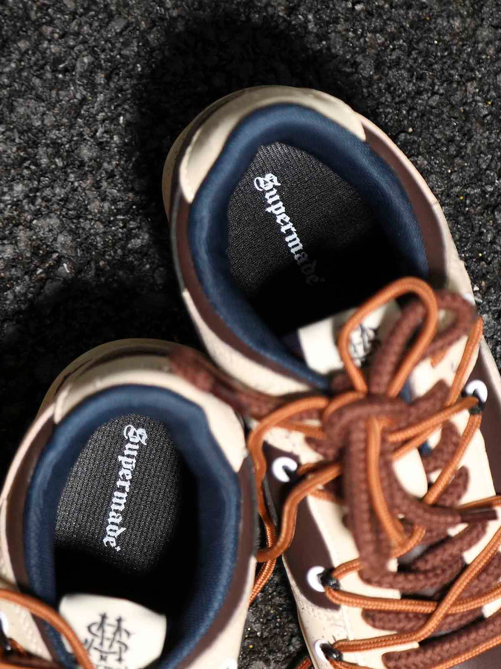 Precipice High Street Love Sneakers --1424