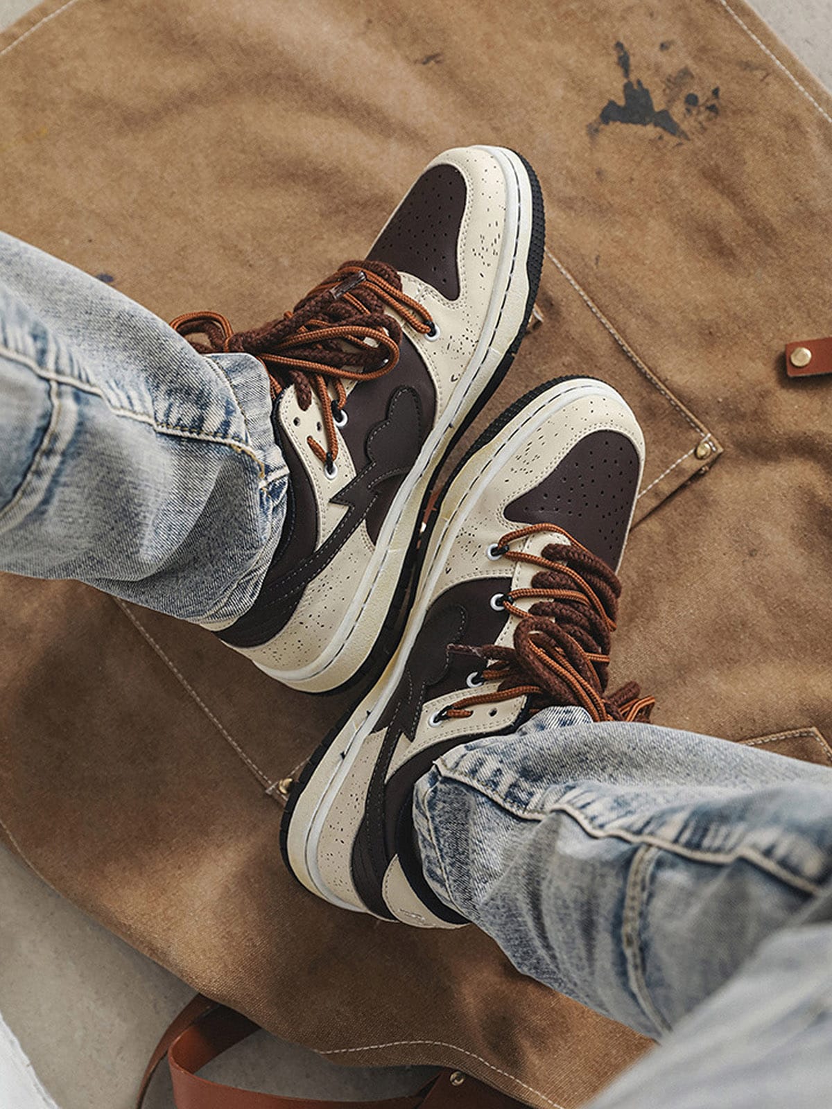 Theprecipice High Street Love Sneakers --1424